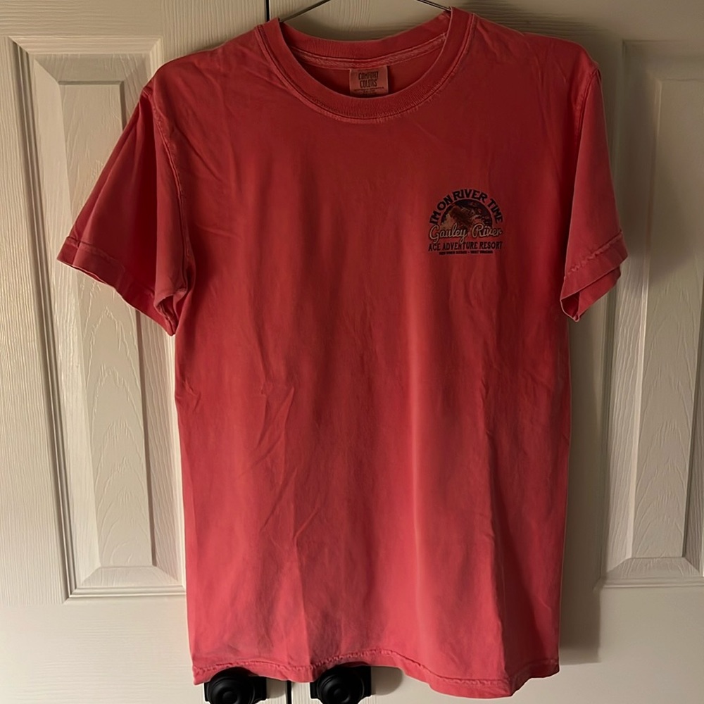 Cute Souvenir Tee from ACE Adventures WV. Size S (runs big). Gently used.